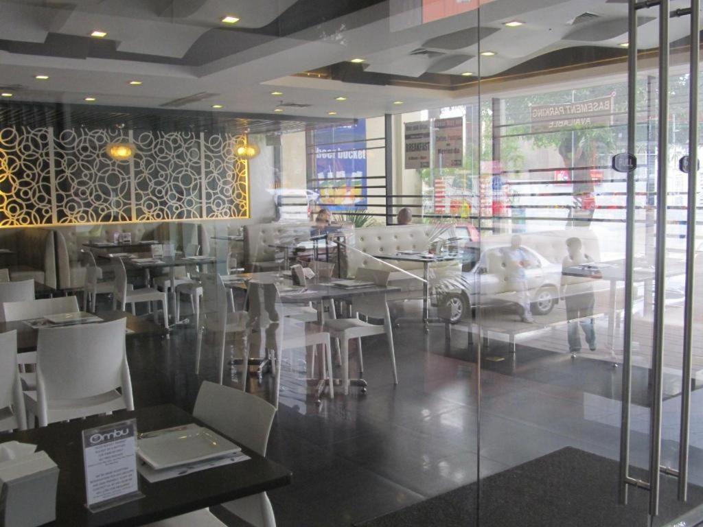Sequoia Hotel Quezon City Extérieur photo