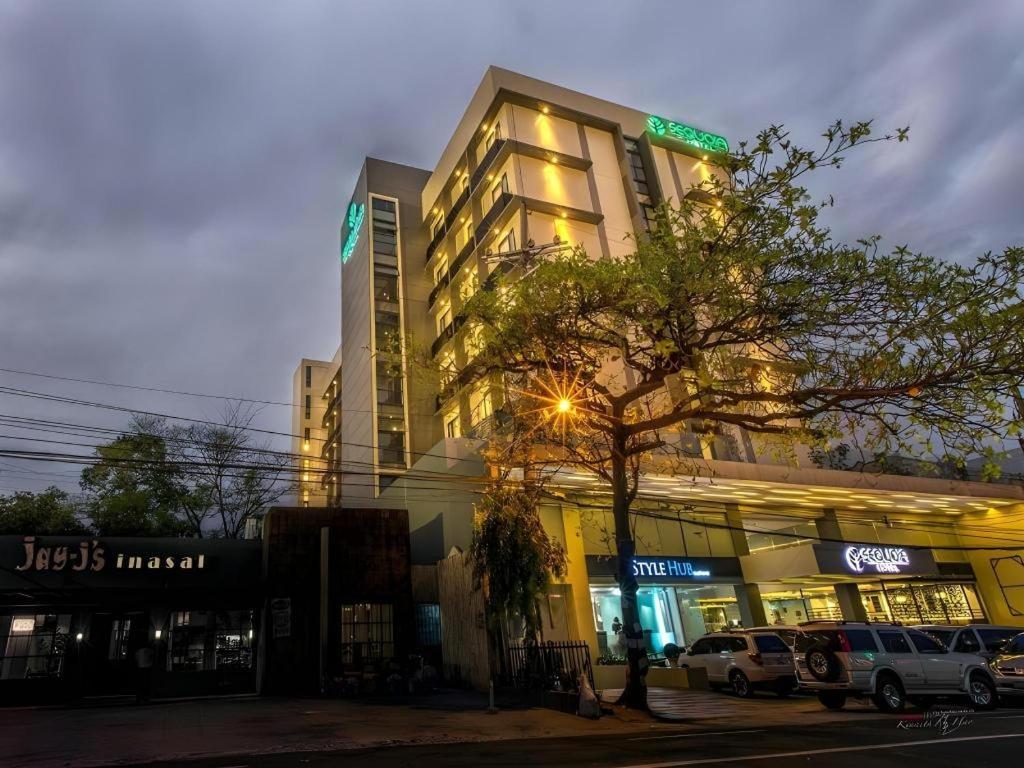 Sequoia Hotel Quezon City Extérieur photo