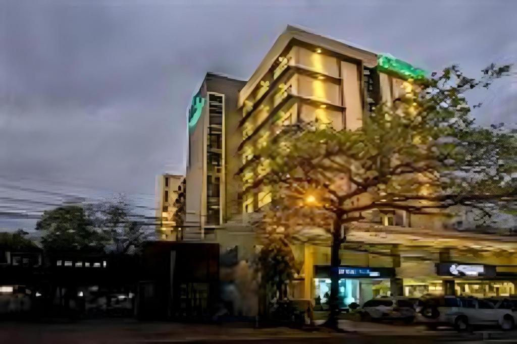 Sequoia Hotel Quezon City Extérieur photo