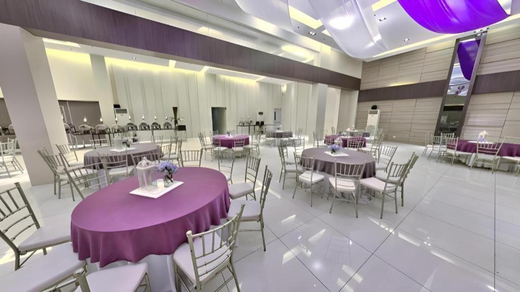 Sequoia Hotel Quezon City Extérieur photo