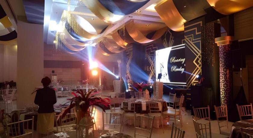 Sequoia Hotel Quezon City Extérieur photo