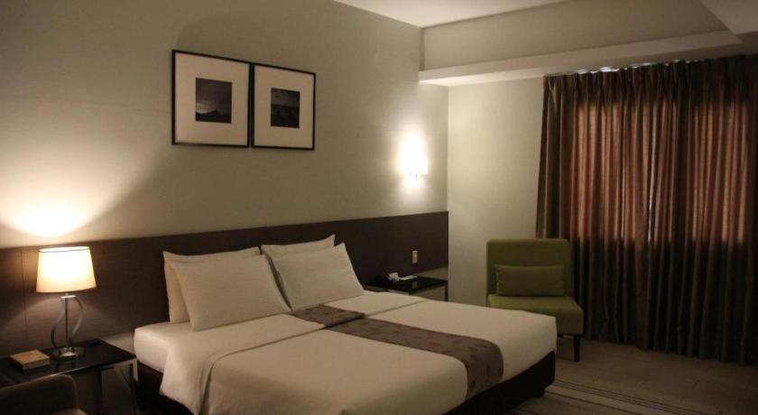 Sequoia Hotel Quezon City Extérieur photo