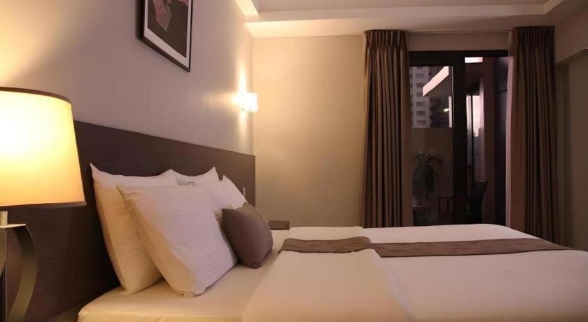 Sequoia Hotel Quezon City Extérieur photo