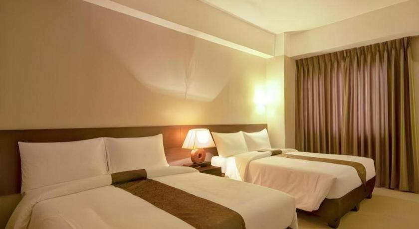 Sequoia Hotel Quezon City Extérieur photo