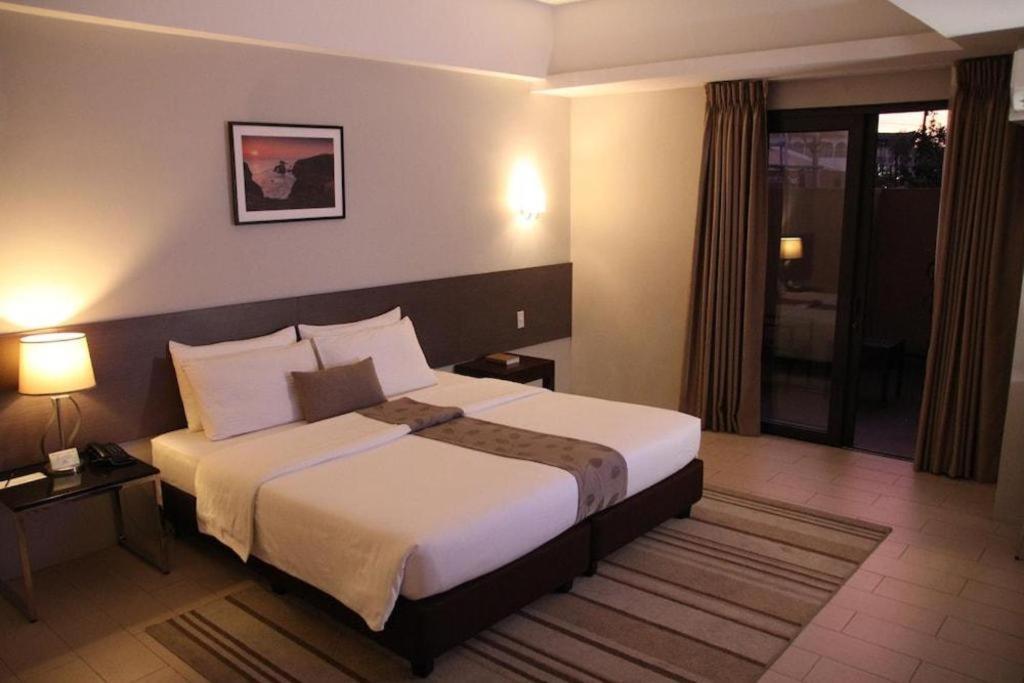 Sequoia Hotel Quezon City Extérieur photo